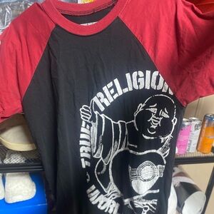 True Religion Men's Black and Red Graphic T-Shirt